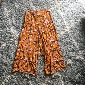 American Eagle Floral. Wide-Leg Pants